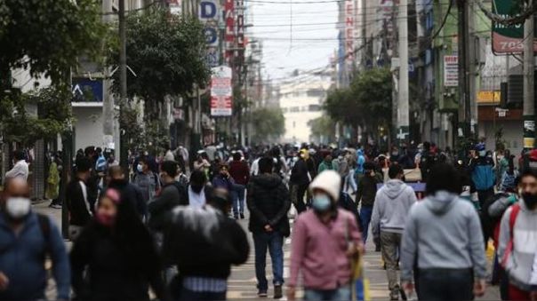 El 37% de peruanos ya gasta como antes de la pandemia de COVID-19